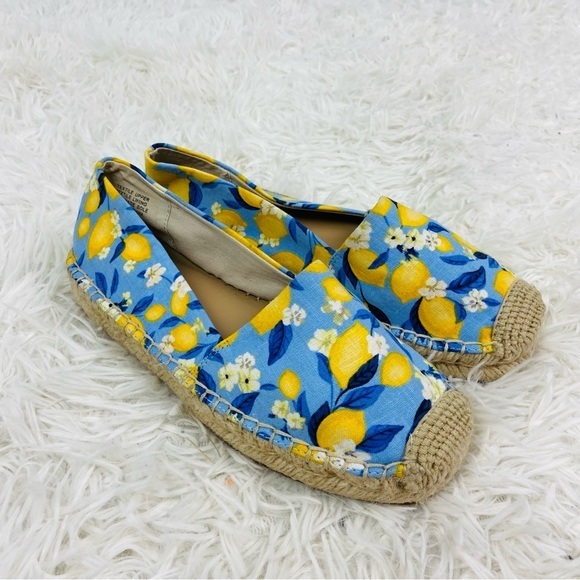 Ann Taylor Shoes - NWOT ANN TAYLOR blue & yellow lemon print tapestry summer espadrille shoes SZ 6